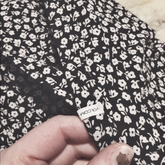 Volcom black and white mini dress - Picture 5 of 5